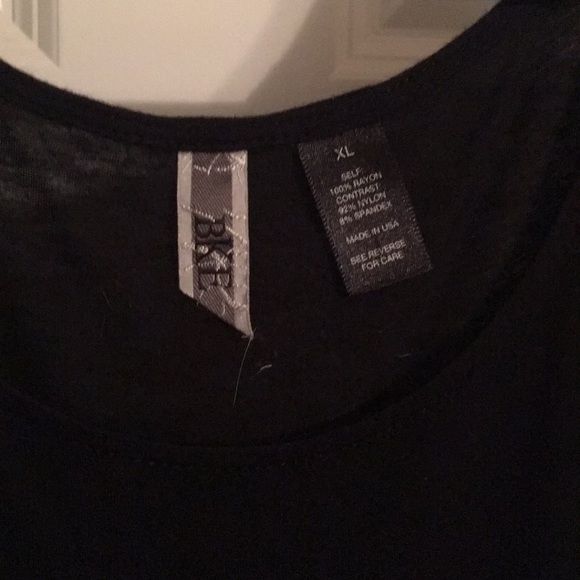 Top - Picture 2 of 3